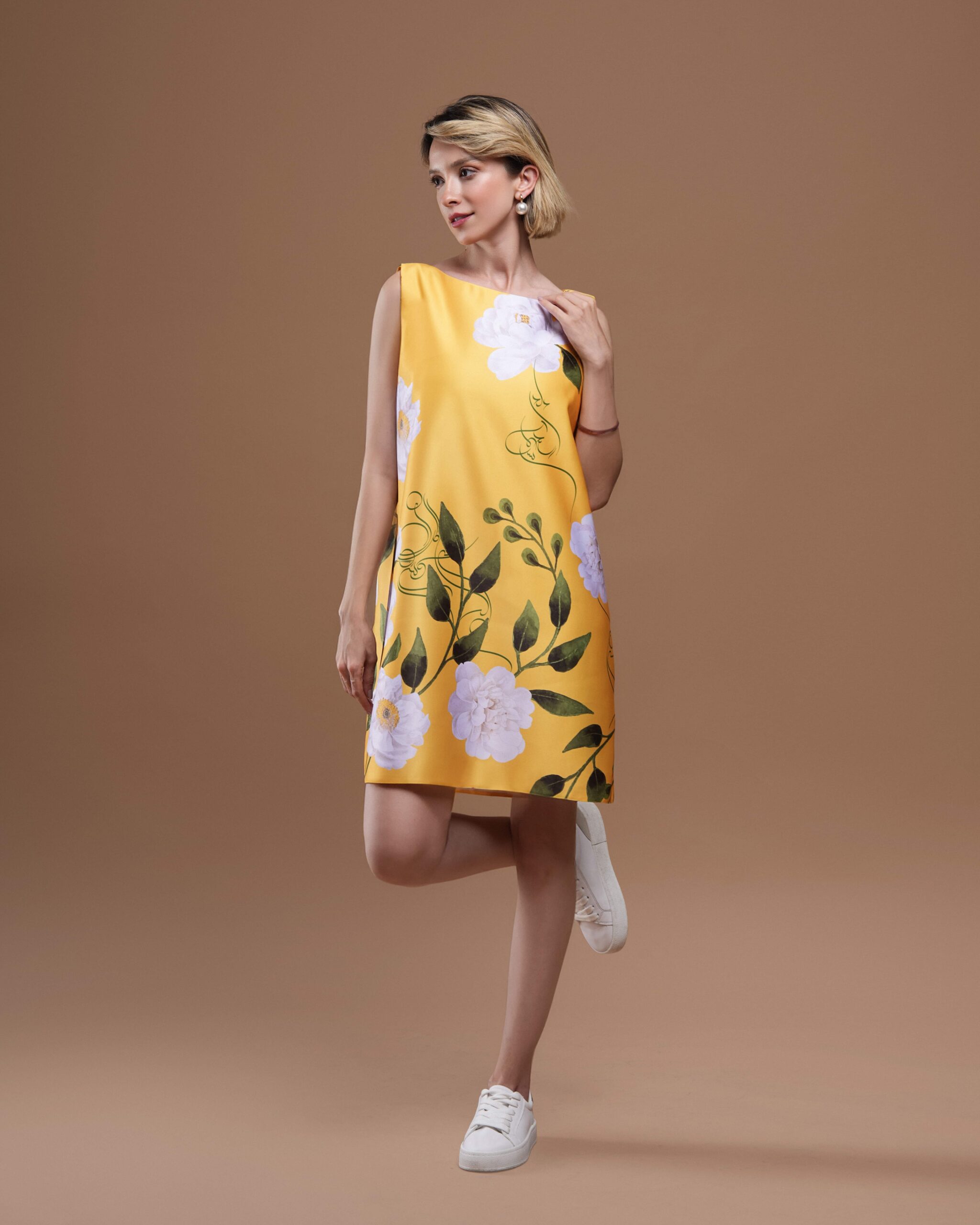 r20 Deldar Dress - Image 1